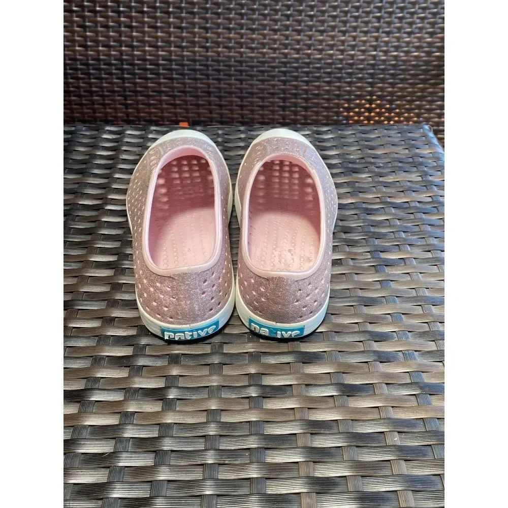 Native Jefferson Shoes junior size 4